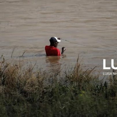 Desalojados por cheias no sul de Moçambique solicitam terrenos para recomeçar