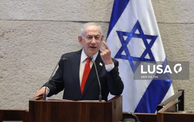 Netanyahu saúda cessar-fogo, mantém ocupação no Líbano