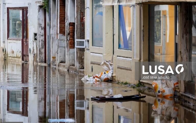 Mau tempo: clientes com dificuldades em retomar créditos devem contactar bancos BdP