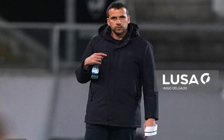 João Nuno deixa comando técnico do Estrela da Amadora após seis meses