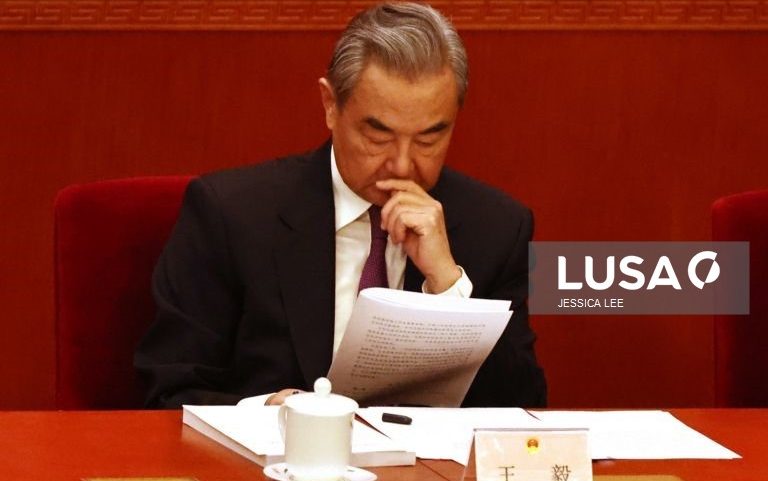 China alerta Riade sobre consequências graves se guerra se intensificar