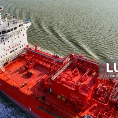 Petroleiro é alvo de ataque perto do Estreito de Ormuz