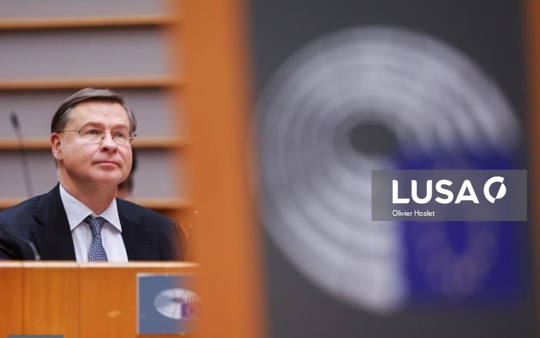 Portugal tem margem de manobra para lidar com crise – comissário europeu
