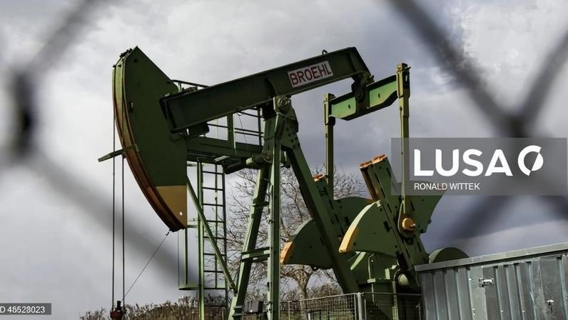 Receitas extraordinárias do petróleo devem pagar dívida e ajudar pessoas, diz FMI