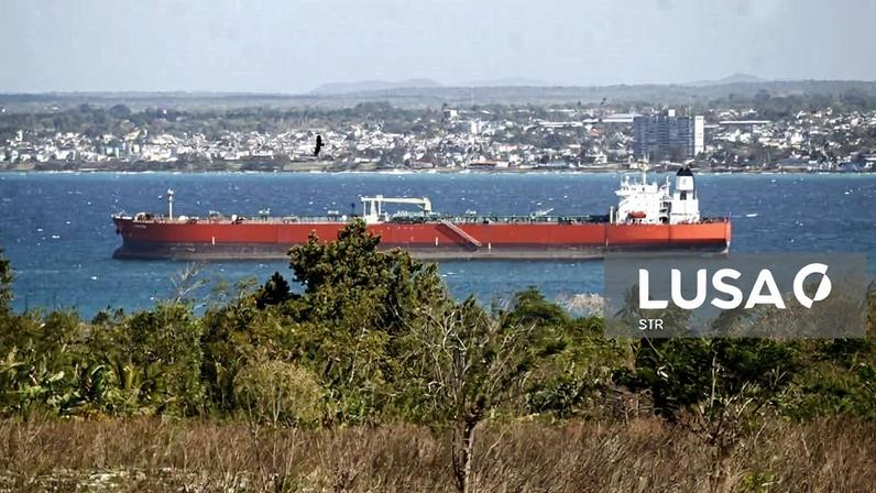 Rússia promete manter ajuda a Cuba após entrega de 730 mil barris de petróleo