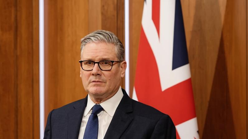 Starmer anuncia cimeira de líderes sobre plano para Estreito de Ormuz