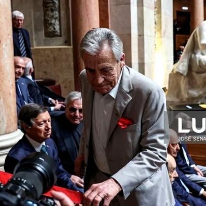 Alguns deputados constituintes deixam galerias durante discurso de Ventura