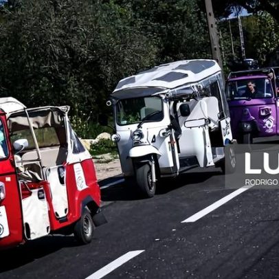 Condutores de turismo protestam em Sintra contra novas regras de estacionamento