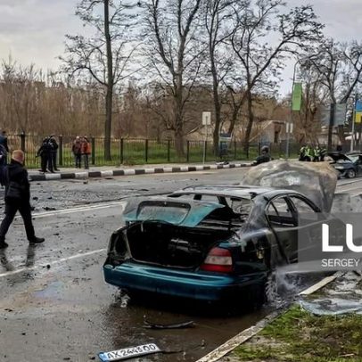 Novos ataques aéreos da Rússia deixam pelo menos dez mortos na Ucrânia