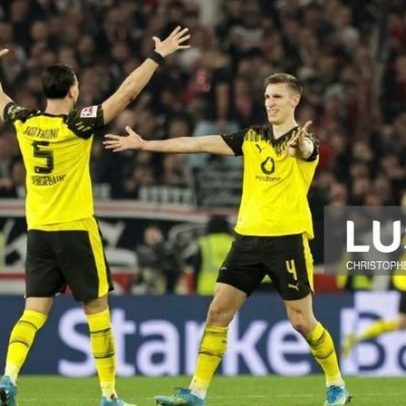 Dortmund vence nos descontos e mantém-se a nove pontos do Bayern