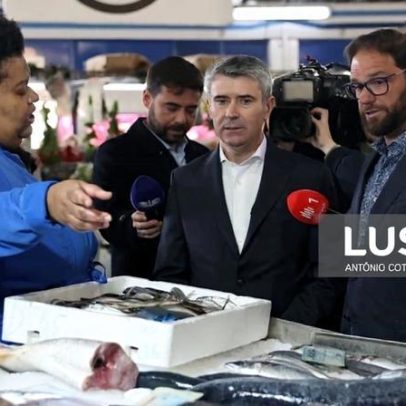 Carneiro acusa Governo de lucrar com sacrifícios dos portugueses