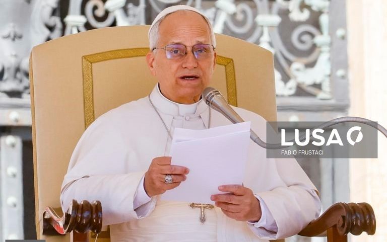 Papa saúda acordo de cessar-fogo e pede retorno a negociações de paz