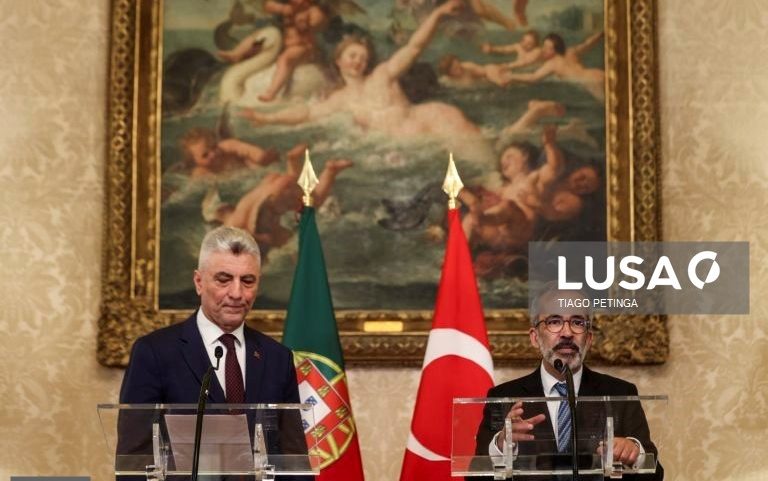 MNE português apela a cessar-fogo e pede fim de ataques de Israel ao Líbano