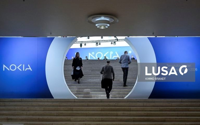 Nokia regista lucro de 86 M€ no 1.º trimestre após prejuízos