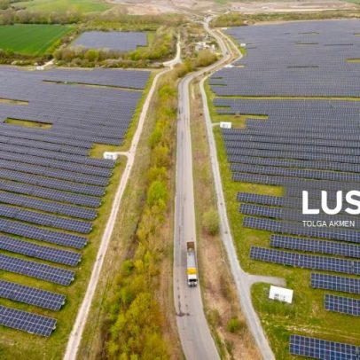 Renováveis ultrapassam aumento da procura mundial de eletricidade em 2025, estudo aponta