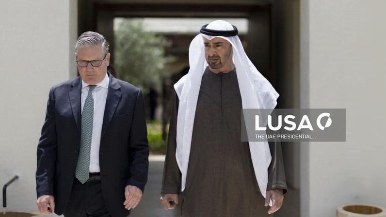 Starmer discute com Trump plano para reabrir Estreito de Ormuz