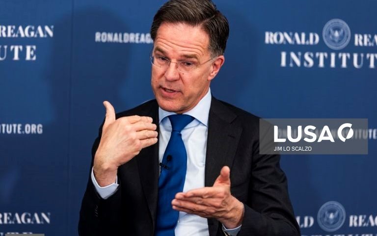 Rutte partilha preocupação de Trump com influência China e Rússia na Gronelândia
