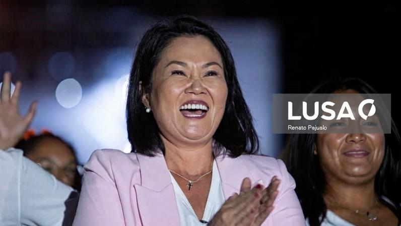 Urnas abrem no Peru para eleger 9.º Presidente em 10 anos