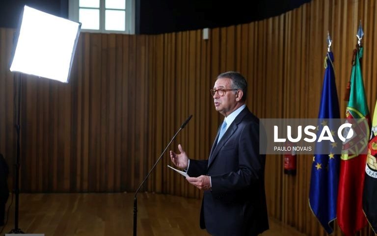 Presidente felicita líder da oposição húngara pela vitória