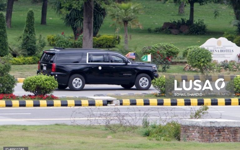 JD Vance chega ao Paquistão para conversações de paz