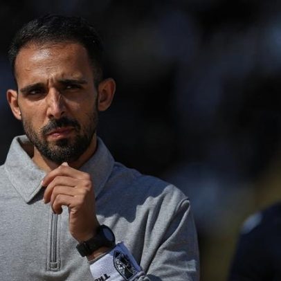 Treinador do Vitória pede maior controlo defensivo frente ao Gil Vicente