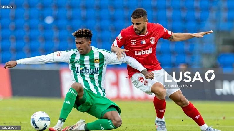 Rio Ave volta aos triunfos impondo-se por 2-0 na visita ao Santa Clara