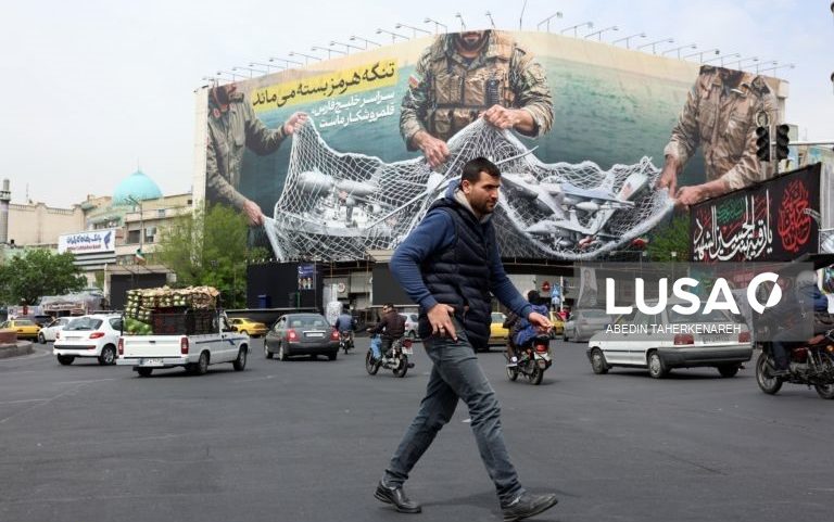 Guarda Revolucionária ameaça inimigos com turbilhão mortal no Estreito de Ormuz