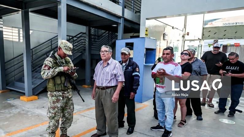 UE não deteta irregularidades nas eleições no Peru, apesar de atrasos