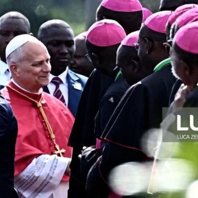 Papa defende convivência pacífica ao concluir visita à Argélia