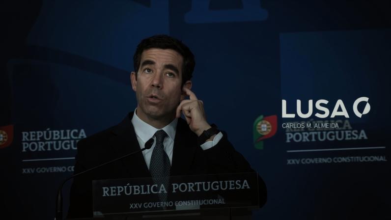 Governo quer subir teto de ajustes diretos de serviços até 75 mil euros e de empreitadas até 150 mil