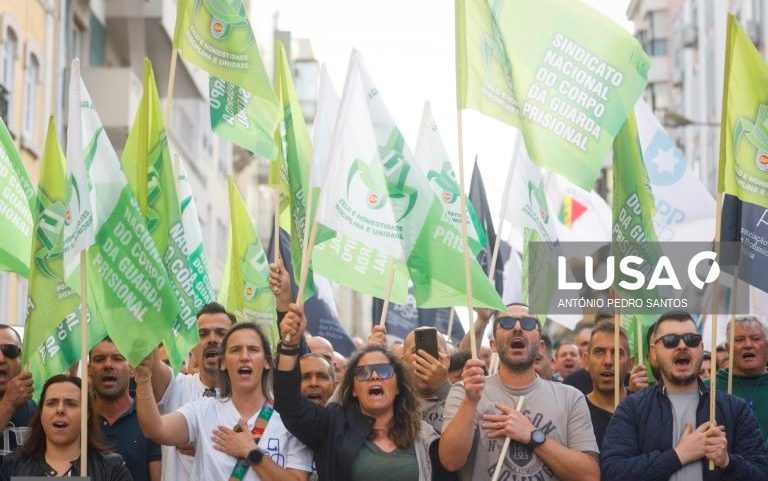 Mil elementos das forças de segurança protestam contra cortes nas reformas
