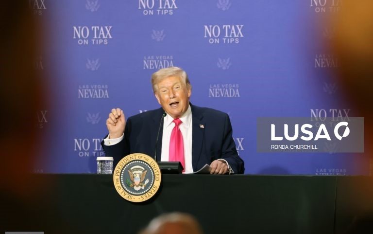 Trump diz que Xi está muito satisfeito com a reabertura do Estreito de Ormuz