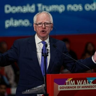 Tim Walz afirma que Trump é ditador e que fascismo se espalha pelo mundo