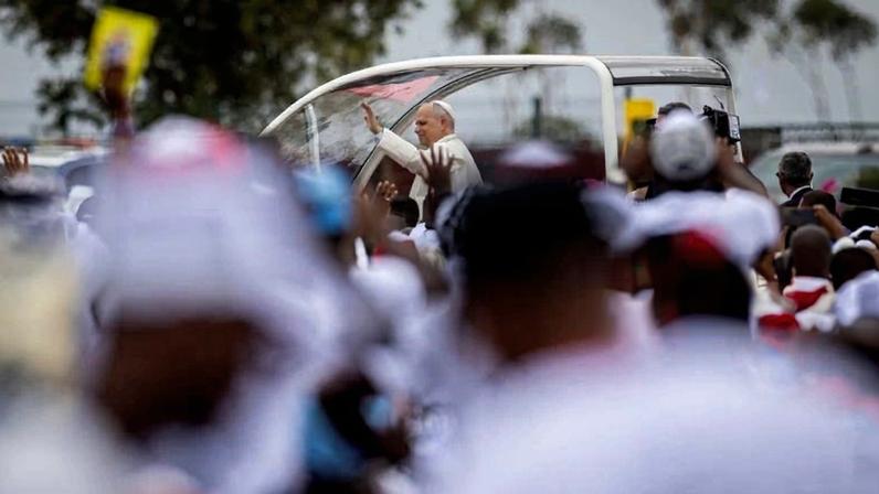 Amigas portuguesas unem-se a fiéis no Kilamba, destacando paz de Leão XIV