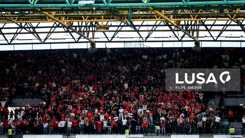 Sporting repete onze de Londres, Mourinho senta Pavlidis no Benfica