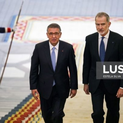 Presidente reúne-se com o Rei Felipe VI e almoça com Sánchez