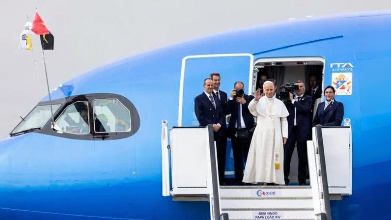 Leão XIV despede-se de Angola e parte para Malabo