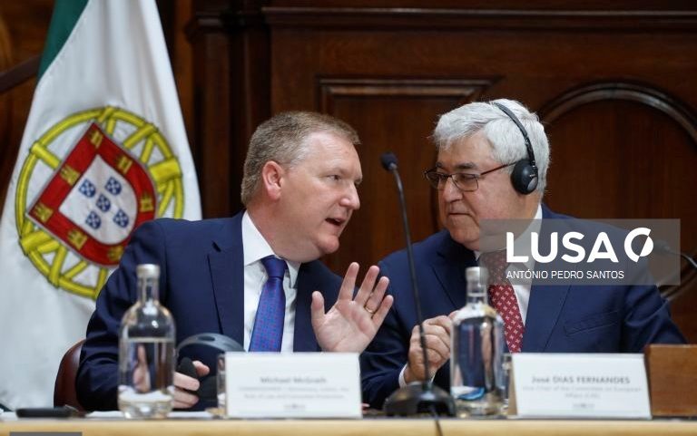 Bruxelas pede acesso a fundos europeus condicionado ao Estado de Direito