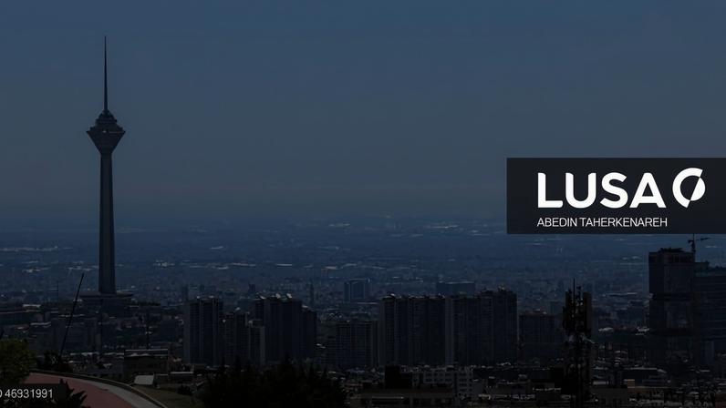 Explosões em Teerã e ativação de sistema antiaéreo, dizem meios locais