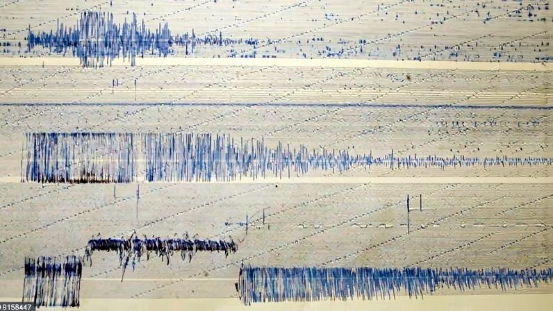 Alerta de tsunami cancelado após sismo de 7,4 perto da Indonésia