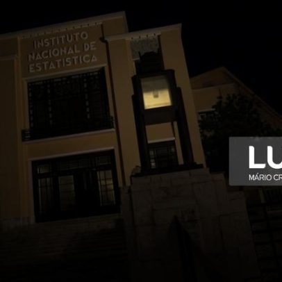 Confiança dos consumidores cai em abril para mínimos de 2023, clima económico sobe