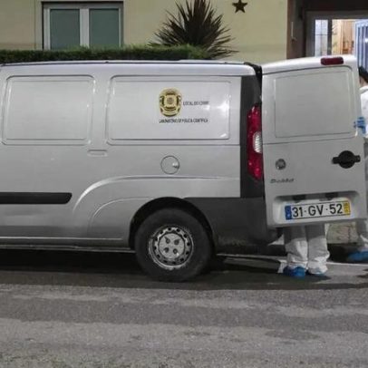 Menor beija a mãe na testa e pouco depois mata-a com dois tiros