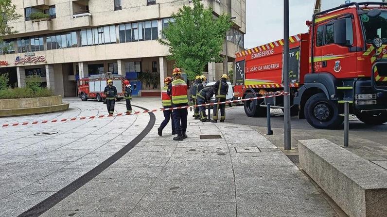 Powerbank provoca incêndio num hotel no centro de São João da Madeira