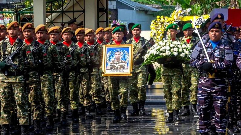 Capacetes azuis Líbano mortos por disparo israelita e explosivo do Hezbollah