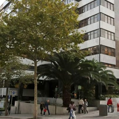 Edifício do DIAP no Porto sem ar condicionado e papel higiénico