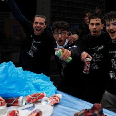 Crítica, orgulho e animação marcam cortejo do Enterro em Aveiro