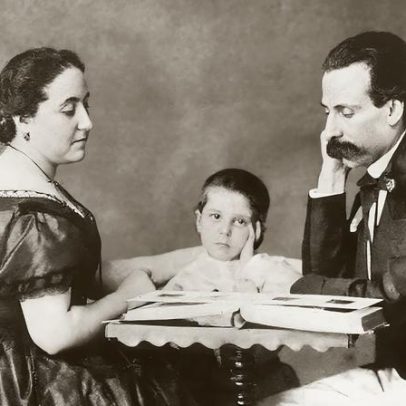 Camilo viveu sempre como inquilino, mudando entre várias casas