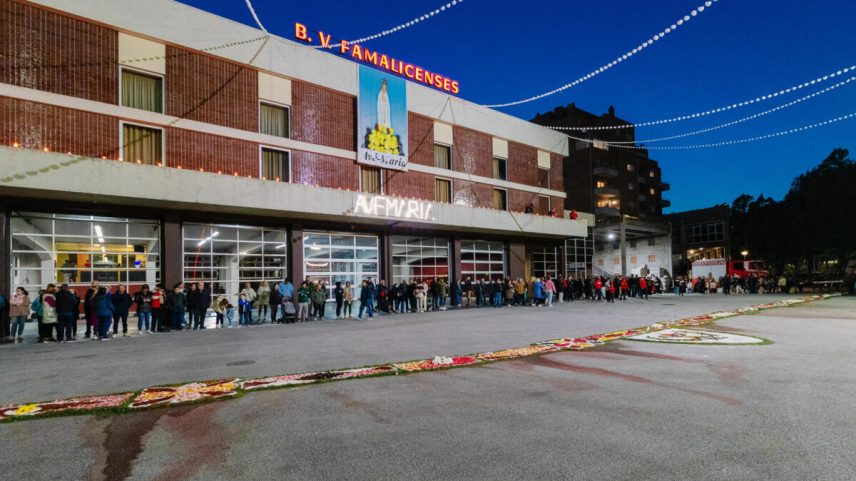 A investigação terá começado por uma denúncia anónima que terá chegado às autoridades