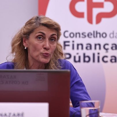 Presidente do CFP discute com Sarmento após críticas consideradas ofensivas