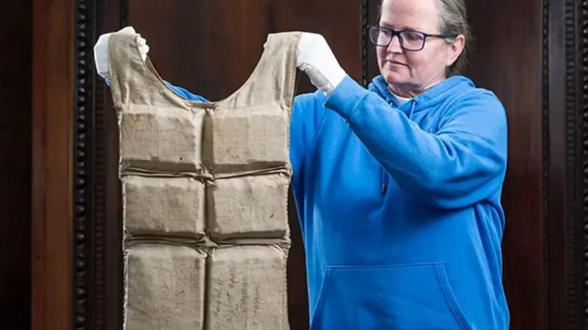 Imagem do colete salva-vidas do Titanic